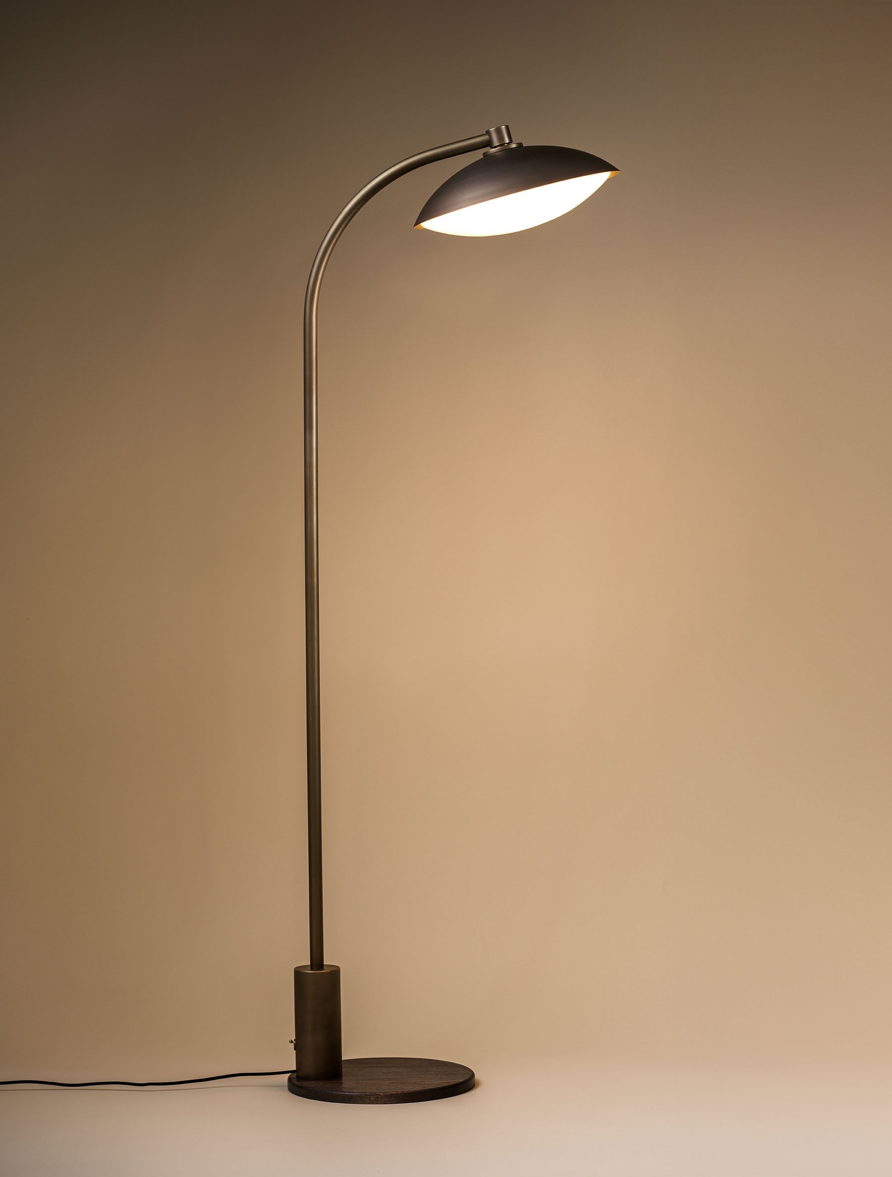 Crest Floor Lamp